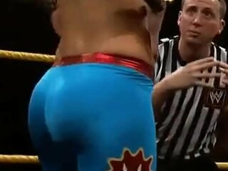 Il sensuale video musicale di WWE Bayley (Bellezza, Culo)