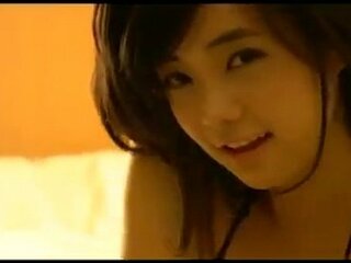 Hot jente Asian Xinh Nhu Thien i dampende handling (Jente, Handling)