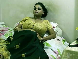 Desi seks ile bir sıcak Hint ev hanımı içinde bir saree (Çarptım, Göt)