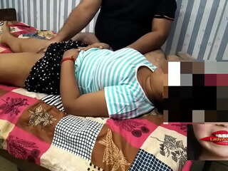 Verifizierte indische Hottie -Cheats über ihren Freund während der Massagesitzung (Schummeln, Amateurin)
