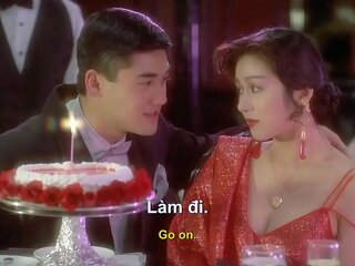La beauté vietnamienne May May Nhan dans le film porno Robot américain de 1991 (Elle, Américain)